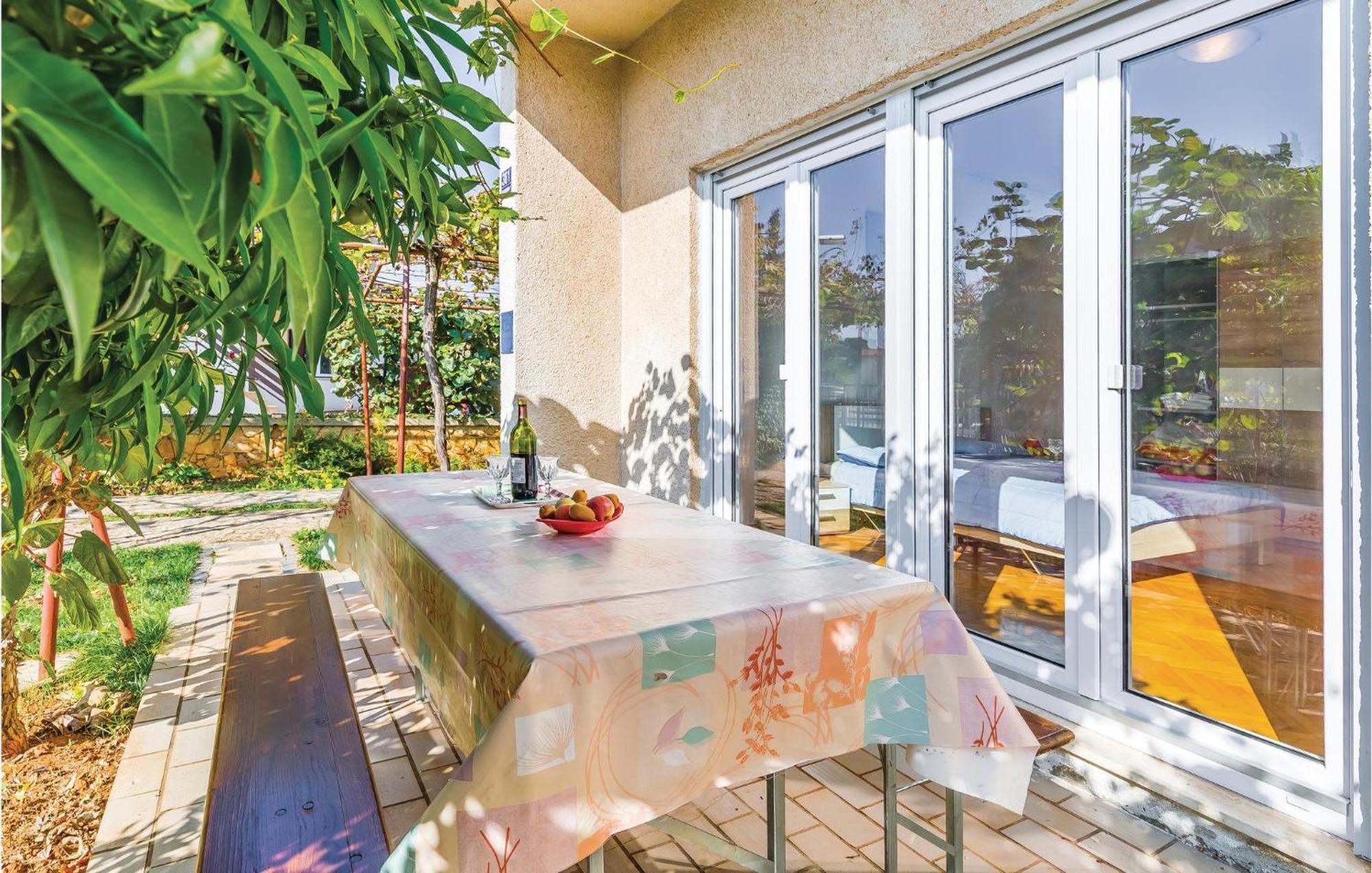 Lovely Apartment In Fazana With Kitchen Exterior photo